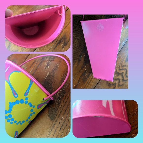 5/$25 wall hanger plant holder or decorative vase/ decor pink w flowers, metal - Picture 2 of 4